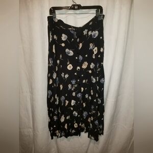 Long Skirt Black w/ Flowers Button Down Size Large
